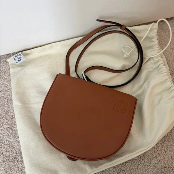Loewe Caramel Heel Bag - Picture 1 of 10